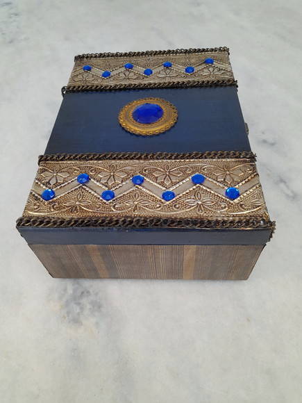 Caixa em mdf Azul Marinho Decorado com Latonagem - Imagem 2
