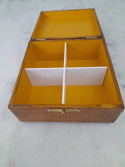 Caixa em mdf Dourada com Latonagem Envelhecida - Imagem 4