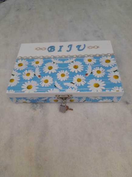 Caixa em mdf para Joia / Biju Branca e Azul Detalhe Floral