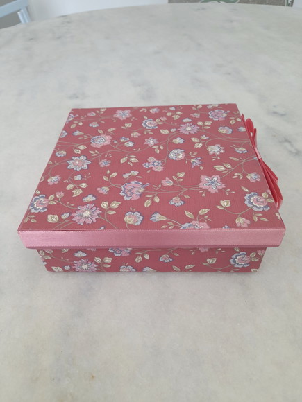 Caixa em mdf para Joia / Biju Rosa Detalhe Floral - Imagem 2