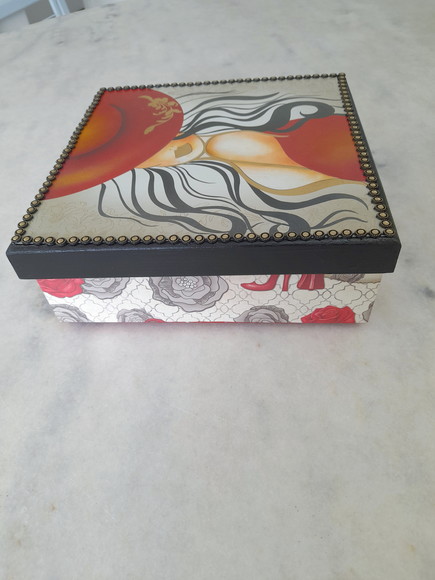 Caixa em mdf para Joia/biju Decorada com Dama - Imagem 2