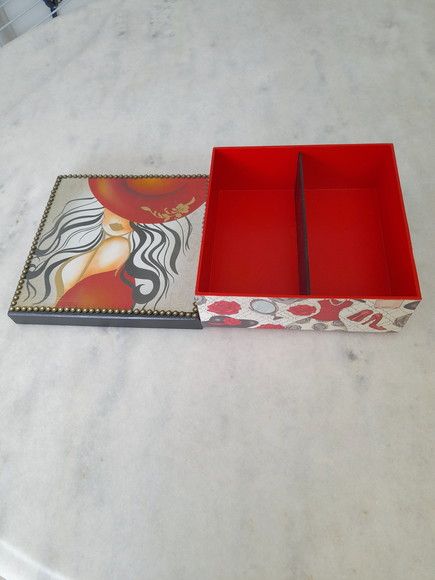 Caixa em mdf para Joia/biju Decorada com Dama - Imagem 4