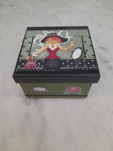 Caixa em mdf para Joia/biju Verde e Preto Decorada Dama