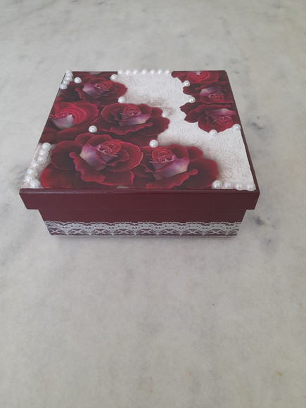 Caixa em mdf para Joia/biju Vermelha e Branca Decoração Flor