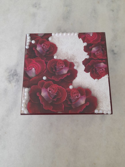 Caixa em mdf para Joia/biju Vermelha e Branca Decoração Flor - Imagem 3