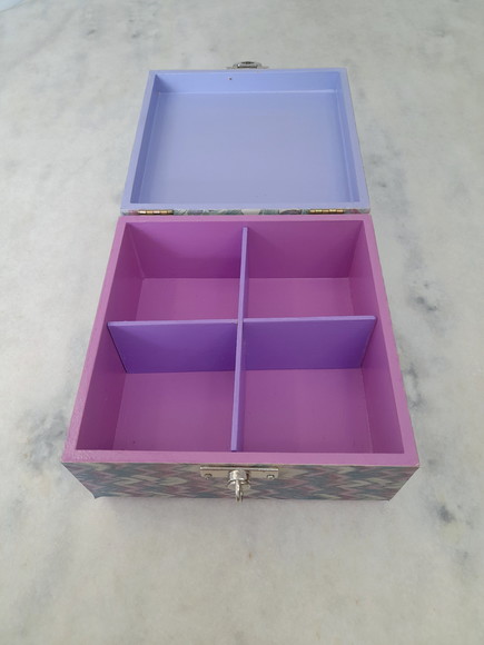 Caixa em mdf para Joia/bijuteria Branca e Lilás com Floral - Imagem 4