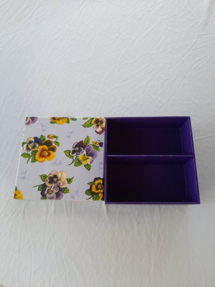 Caixa em mdf para Joia/bijuteria Lilás e Roxa Detalhe Floral - Imagem 4