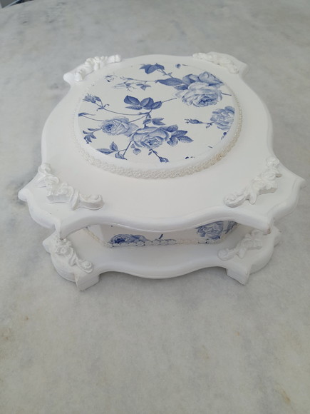 Caixa em mdf Pintada de Branco com Floral Azul - Imagem 4