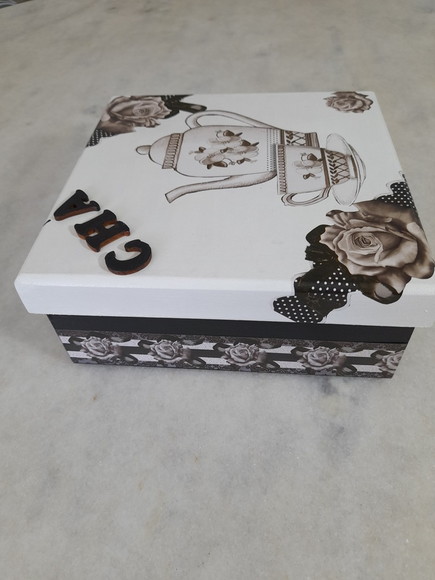 Caixa para Chá em mdf Branca e Preta Decorada c/ 4 Divisória - Imagem 2