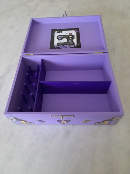 Caixa para Costura em mdf Lilás Decorada com Divisórias - Imagem 4
