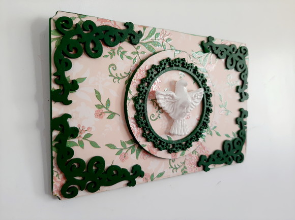 Divino em Quadro de mdf Verde com Fundo Floral - Imagem 4