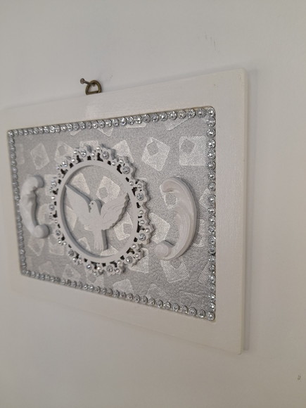 Divino Espirito Santo na Placa Branca e Fundo Prata - Imagem 5