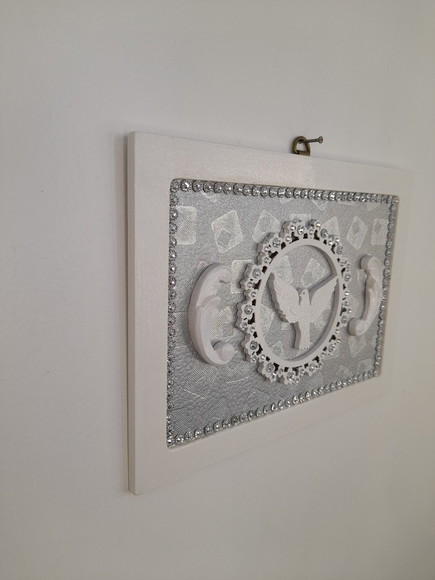 Divino Espirito Santo na Placa Branca e Fundo Prata - Imagem 4