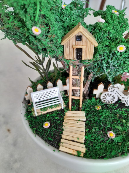 Mini Jardim em Vaso de Louça Branco Decorados com Miniaturas - Imagem 5