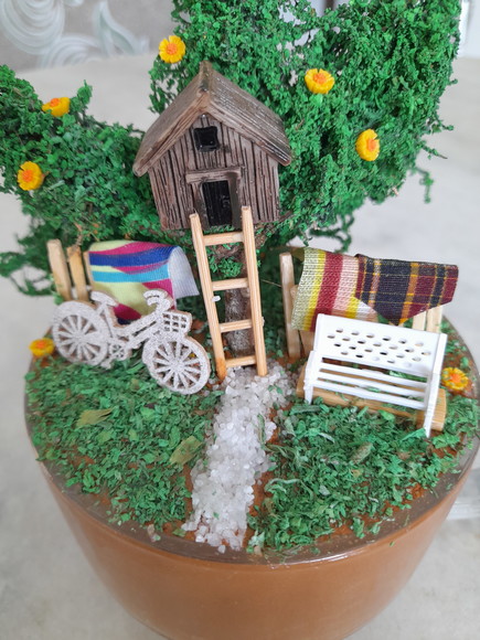 Mini Jardim em Xícara de Vidro Decorado com Miniaturas - Imagem 3