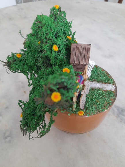 Mini Jardim em Xícara de Vidro Decorado com Miniaturas - Imagem 4