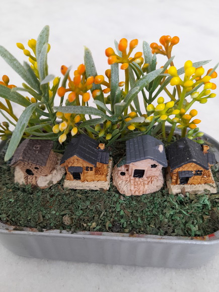 Mini Jardim Prateado com Mini Casas e Plantas Miniatura - Imagem 5