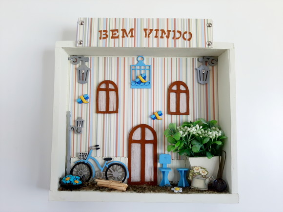 Placa Bem Vindo de Madeira com Fundo Listrado