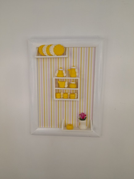 Placa Cenário Cozinha Branco e Amarelo - Imagem 2