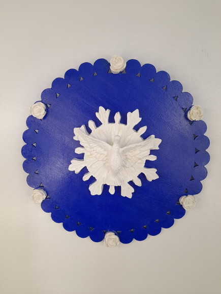 Placa de mdf Azul Royal Decorada com Divino e Mini Rosas - Imagem 3