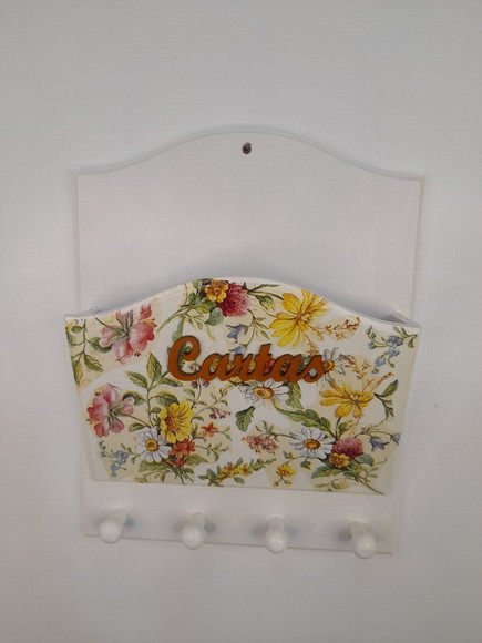 Porta Carta / Chave em mdf Branco Detalhe Floral