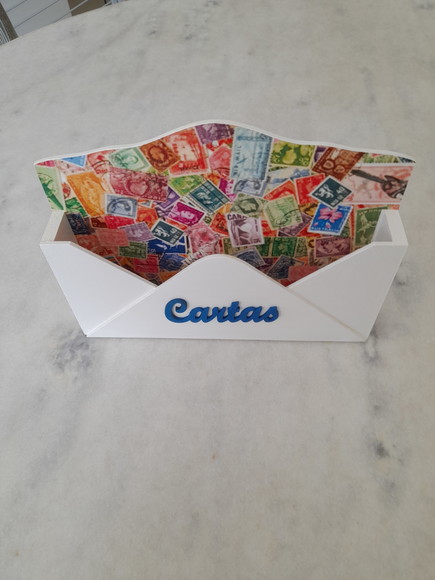 Porta Carta em mdf Pintado de Branco Decorado com Selos - Imagem 2