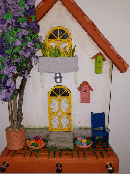 Porta Chave com Madeira e mdf Decorado com Miniaturas - Imagem 5