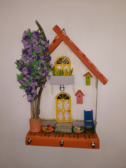 Porta Chave com Madeira e mdf Decorado com Miniaturas