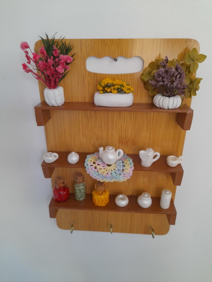 Porta Chave de Formica Decorado com Miniaturas - Imagem 4