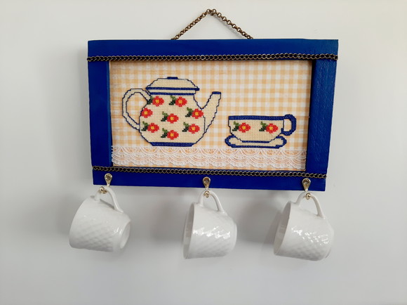 Porta Chave de Madeira Azul Decorado com Xícara e Bule - Imagem 5