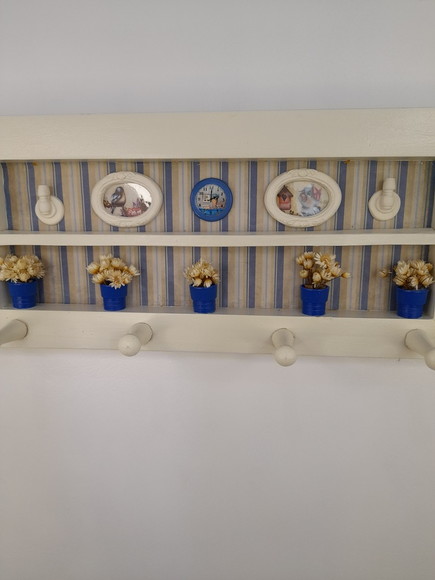 Porta Chave de Madeira Branco e Bege com Miniatura - Imagem 2