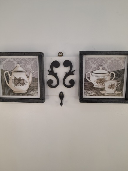 Porta Chave de Madeira Branco e Preto Decorado - Imagem 2