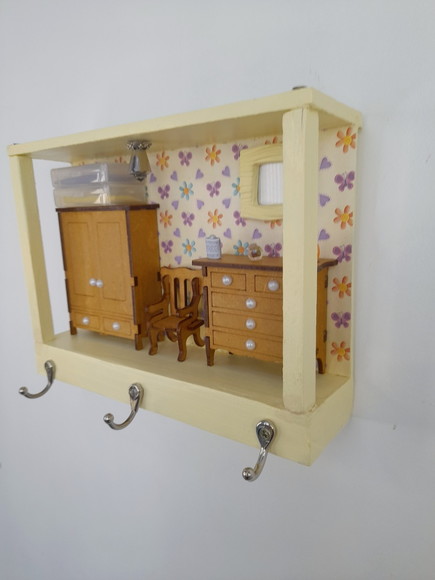 Porta Chave de Madeira Decorado com Miniatura - Imagem 5