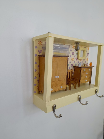 Porta Chave de Madeira Decorado com Miniatura - Imagem 4