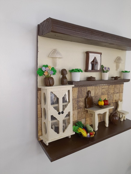 Porta chave nas cores marrom e mineral decorado com miniatura - Imagem 4