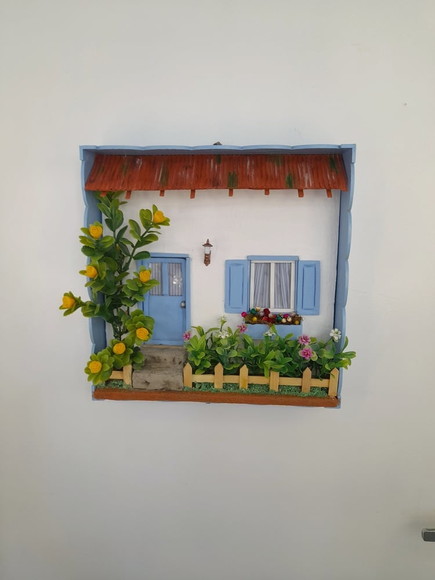 Quadro Cenário Azul e Branco com Miniaturas - Imagem 2