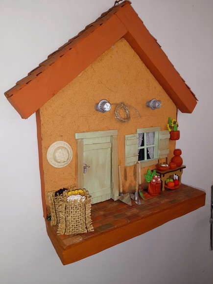 Quadro Decorado Frente de Casa Rústico Decorado c/ Miniatura - Imagem 3