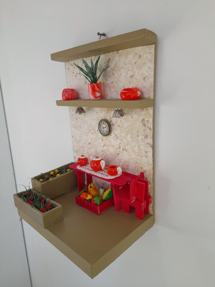 Quadro em mdf e Madeira Decorado com Miniaturas - Imagem 4
