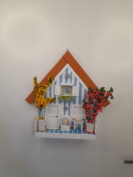 Quadro Frente de Casa Azul e Branco