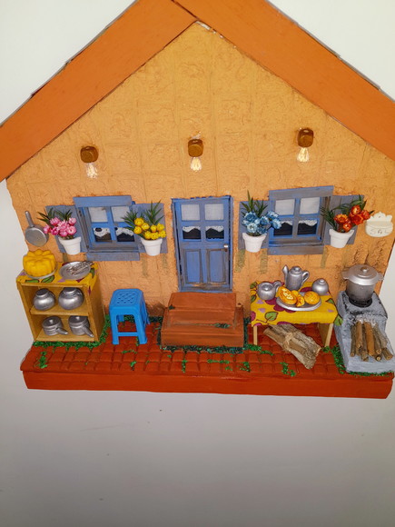 Quadro Frente de Casa Rústica Decorado com Miniatura - Imagem 5