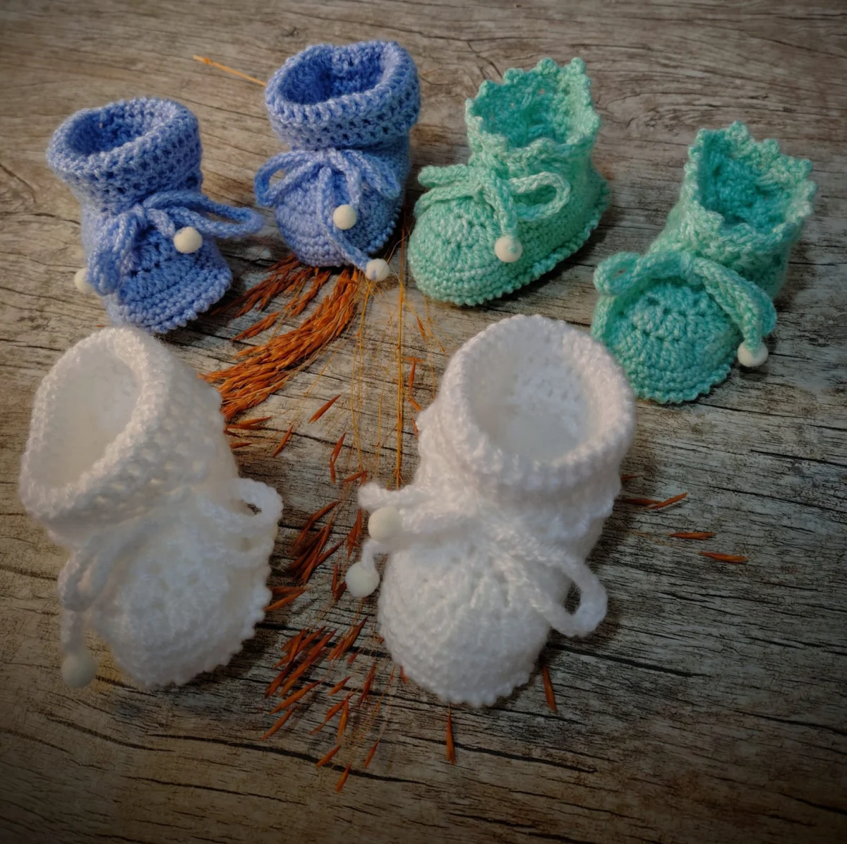 Kit 3 Pares de Sapatinhos de Crochê para Bebê - Lã Mais Bebê Círculo - Imagem 1