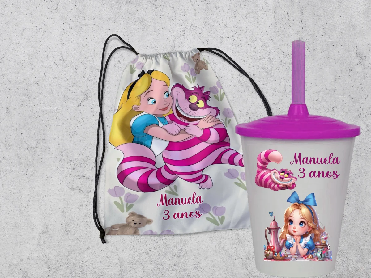 Kit Mochilinha e Copo Personalizado Lembrancinha da Alice no País das Maravilhas - Imagem 1