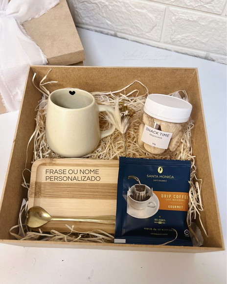 Kit Presente Xícara Bojuda com Pires Bambu Personalizado