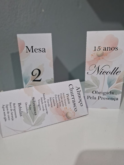 Cardápio de Mesa Triângulo - Imagem 2