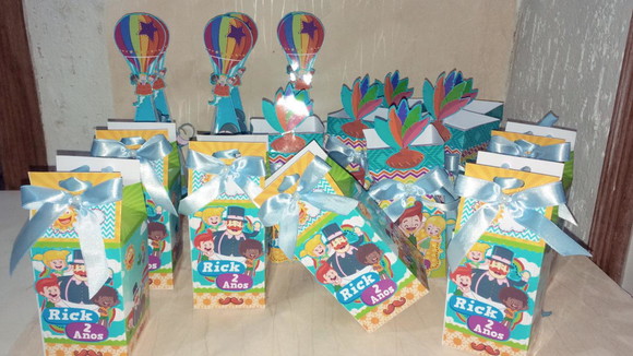 Kit Festa Caixas Mundo Bita 40 Peças