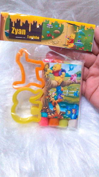 Kit Massinha e Molde Ursinho Pooh - Imagem 2