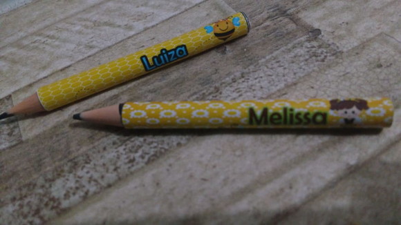 Mini Lápis Personalizado Abelhinha - Imagem 2