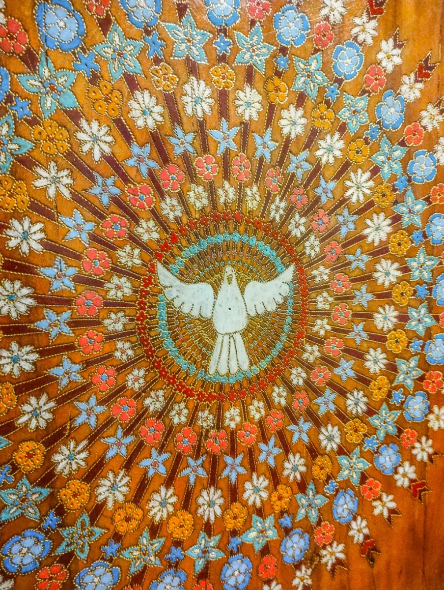 Quadro decorativo com Divino e flores, madeira de demolição Peroba Rosa - Imagem 5