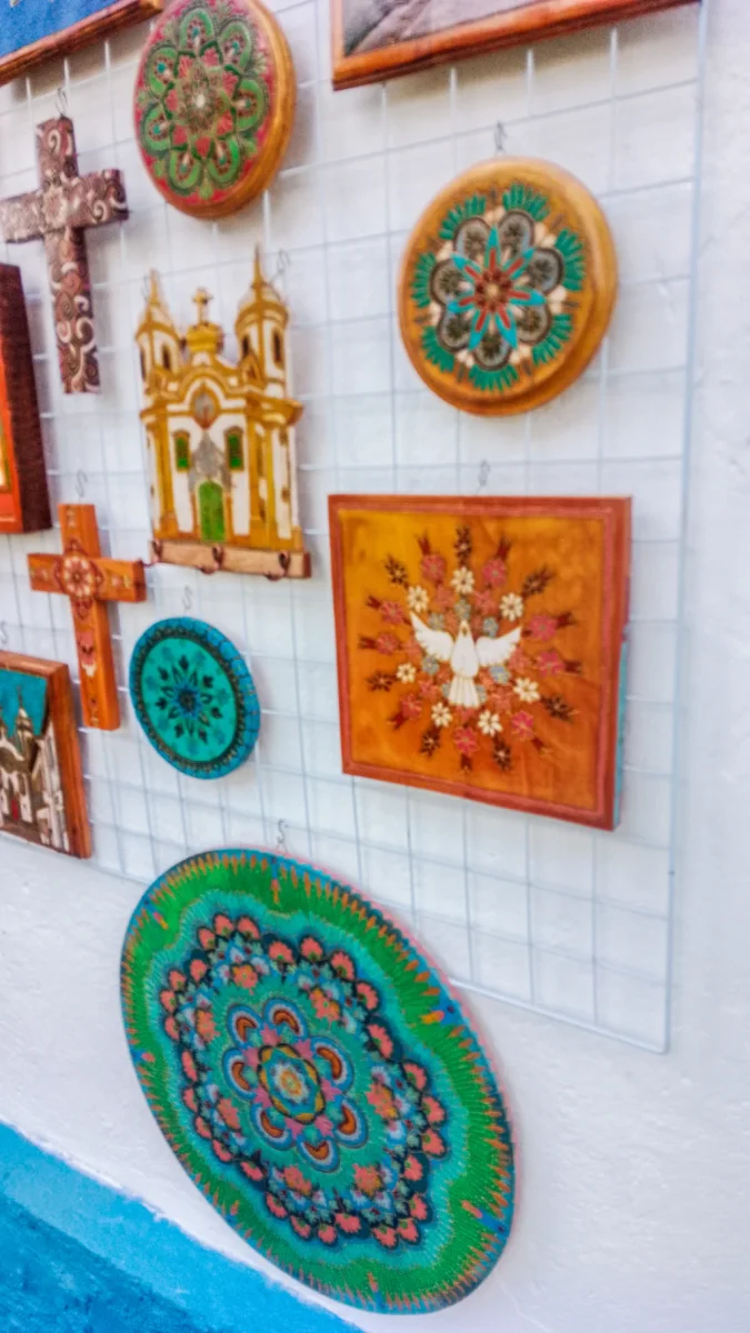 Cruz decorativa em madeira peroba artesanato grande - Imagem 4