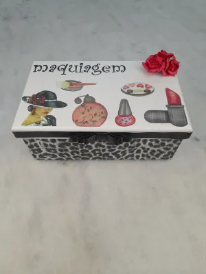 Caixa para maquiagem branca e preta decorada c/ 2